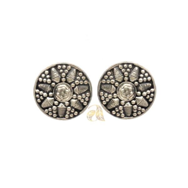 silver stud 19(2)