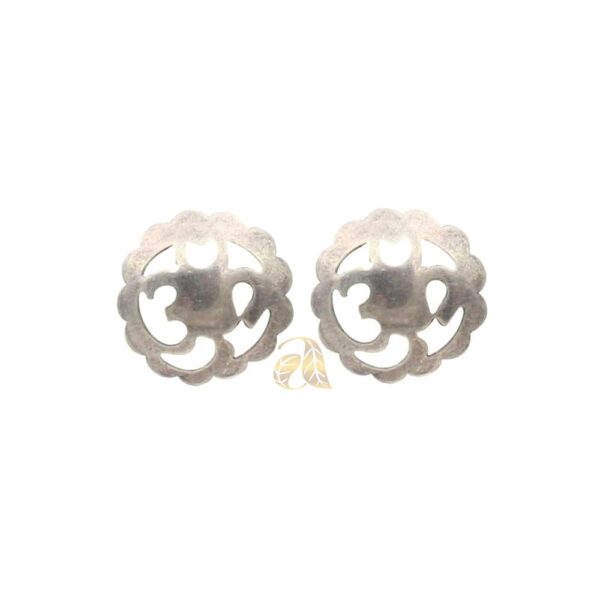 silver stud 28(2)